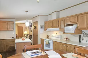 607 Amy Ln, Center Township, PA 16001 - Photo 11