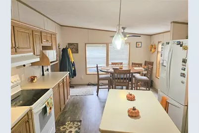 607 Amy Lane, Center Township, PA 16001 - Photo 7