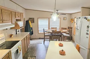 607 Amy Ln, Center Township, PA 16001 - Photo 7