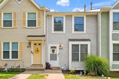 817 Elm Ct, Oakdale, PA 15071 - Photo 1