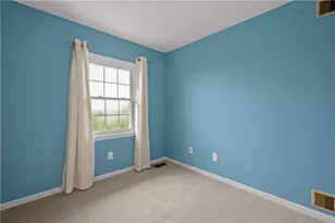1012 Hamlin Dr, Bethel Park, PA 15102 - Photo 29