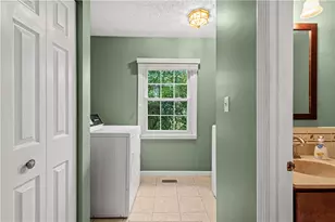 1012 Hamlin Dr, Bethel Park, PA 15102 - Photo 17