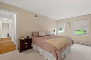 1012 Hamlin Dr, Bethel Park, PA 15102 - Photo 19
