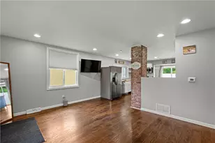 412 Grant St, Centerville, PA 15358 - Photo 7