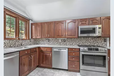 215 Brookside Blvd, Pittsburgh, PA 15241 - Photo 9