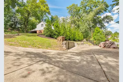 215 Brookside Blvd, Pittsburgh, PA 15241 - Photo 39