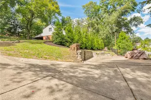 215 Brookside Blvd, Pittsburgh, PA 15241 - Photo 39