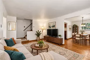 105 Green Oak Ln, Scott Township, PA 15220 - Photo 5