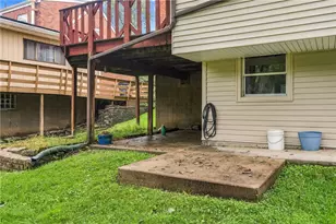 105 Green Oak Ln, Scott Township, PA 15220 - Photo 29