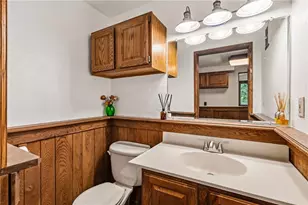 105 Green Oak Ln, Scott Township, PA 15220 - Photo 9