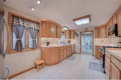 922 Lindberg Ave, Pittsburgh, PA 15120 - Photo 9