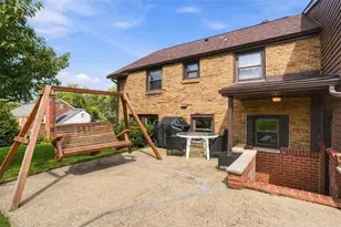204 Pickwick Dr, Bethel Park, PA 15102 - Photo 35