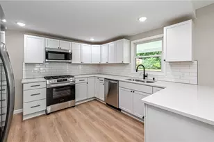 749 Pershing St, Ellwood City, PA 16117 - Photo 9