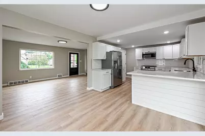 749 Pershing St, Ellwood City, PA 16117 - Photo 7