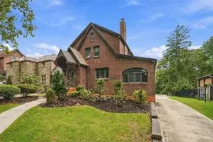 120 Crescent Dr, Pittsburgh, PA 15228 - Photo 1