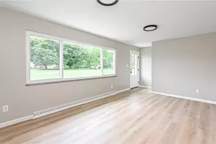 168 Clearview St, Chippewa Township, PA 15010 - Photo 5