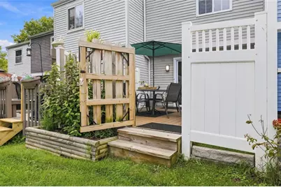 308 Redrome Cir, Bridgeville, PA 15017 - Photo 27
