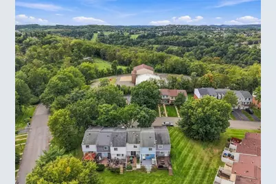 308 Redrome Cir, Bridgeville, PA 15017 - Photo 31