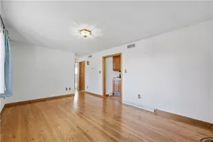 125 Elizabeth Dr, Twp of But NW, PA 16001 - Photo 5