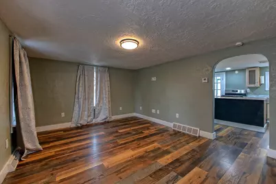 805 Meadowbrook Road, Level Green, PA 15085 - Photo 5