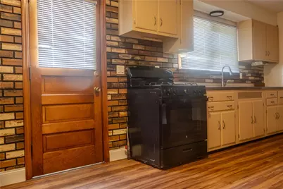 6929 Monroe Ave, West Mifflin, PA 15122 - Photo 11
