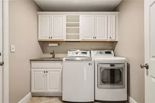 9914 Le Grand Dr, Pittsburgh, PA 15090 - Photo 17