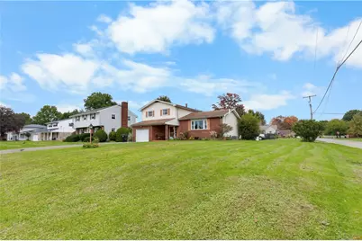 130 Todd Ave, Hermitage, PA 16148 - Photo 3