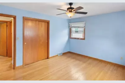 130 Todd Ave, Hermitage, PA 16148 - Photo 17
