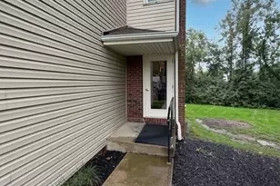 1704 Kenzie Dr, Robinson Twp, PA 15205 - Photo 3