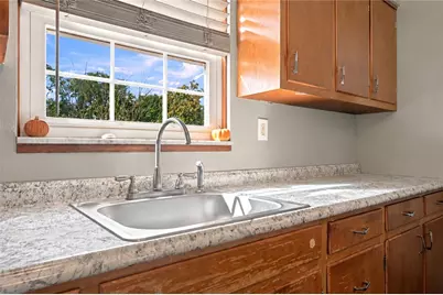 718 Laura St, West Mifflin, PA 15122 - Photo 11