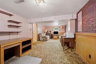 1369 Wakefield Dr, Hermitage, PA 16148 - Photo 17
