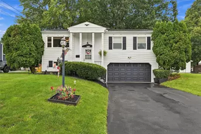 1369 Wakefield Dr, Hermitage, PA 16148 - Photo 1