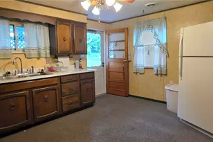 1805 W Penn Ave, Dunbar Township, PA 15425 - Photo 11
