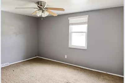 5110 Fieldcrest Dr, Pittsburgh, PA 15236 - Photo 7