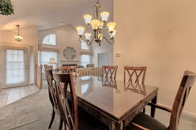2203 Hunt Club Dr, Hempfield Township, PA 15601 - Photo 5