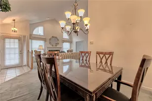 2203 Hunt Club Dr, Hempfield Township, PA 15601 - Photo 5