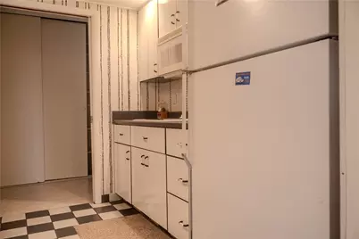 5600 Munhall Rd #901, Pittsburgh, PA 15217 - Photo 5