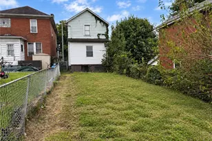 320 N 3rd St, Clairton, PA 15025 - Photo 13