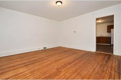320 N 3rd Street, Clairton, PA 15025 - Photo 5