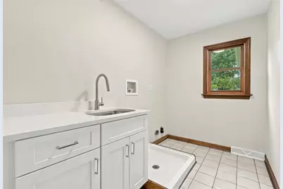 2037 Broad Hill Farms Rd, Moon/Crescent Twp, PA 15108 - Photo 19
