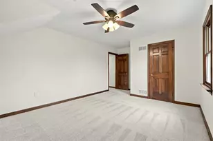 2037 Broad Hill Farms Rd, Moon/Crescent Twp, PA 15108 - Photo 31