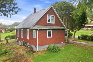 560 Sheridan St, Hermitage, PA 16148 - Photo 5