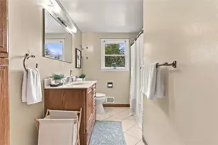105 Locust Ln, Pittsburgh, PA 15241 - Photo 17