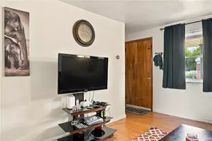 244 Westland Dr, Hempfield Township, PA 15601 - Photo 5