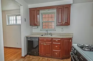 638 Elaine Dr, Pittsburgh, PA 15236 - Photo 5