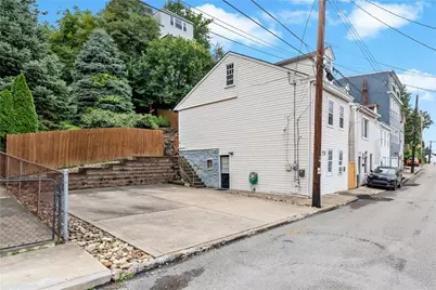 2736 Shelly St, Pittsburgh, PA 15203 - Photo 3