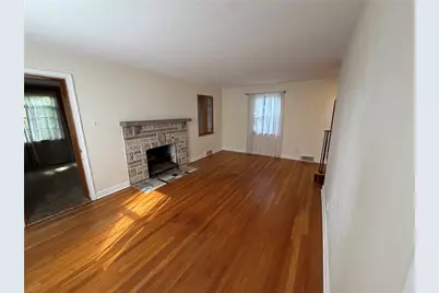 218 Jackson Circle, Ross Twp, PA 15229 - Photo 5