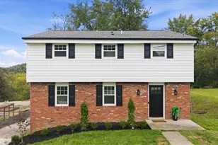 221 S Magnolia Dr, Pittsburgh, PA 15116 - Photo 1