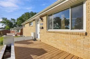 829 Cottonwood, Monroeville, PA 15146 - Photo 3