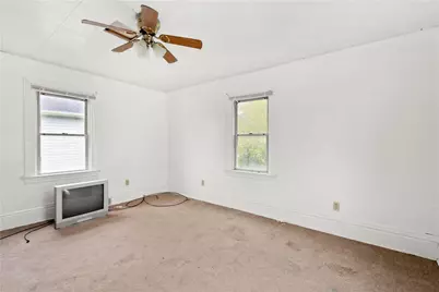 205 McCormick Ave, Bentleyville, PA 15314 - Photo 17